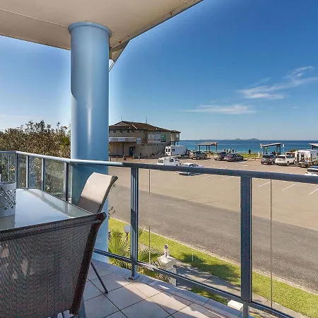 Nautilus 6 Beach Front Bliss Hawks Nest Exterior photo
